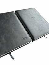 OttoAvenue™ - Premium 2025 Diary